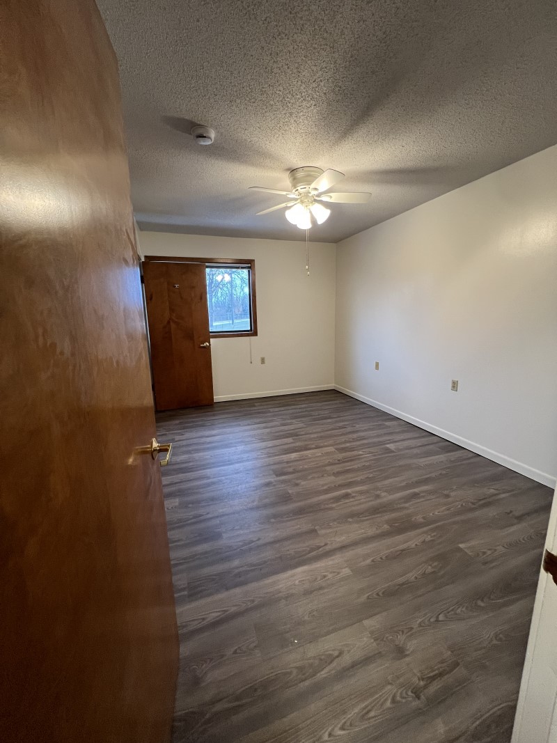 Glenhaven Manor Bedroom